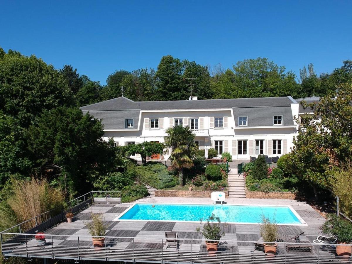 La Souveraine Saint-Genis-Laval Exterior foto